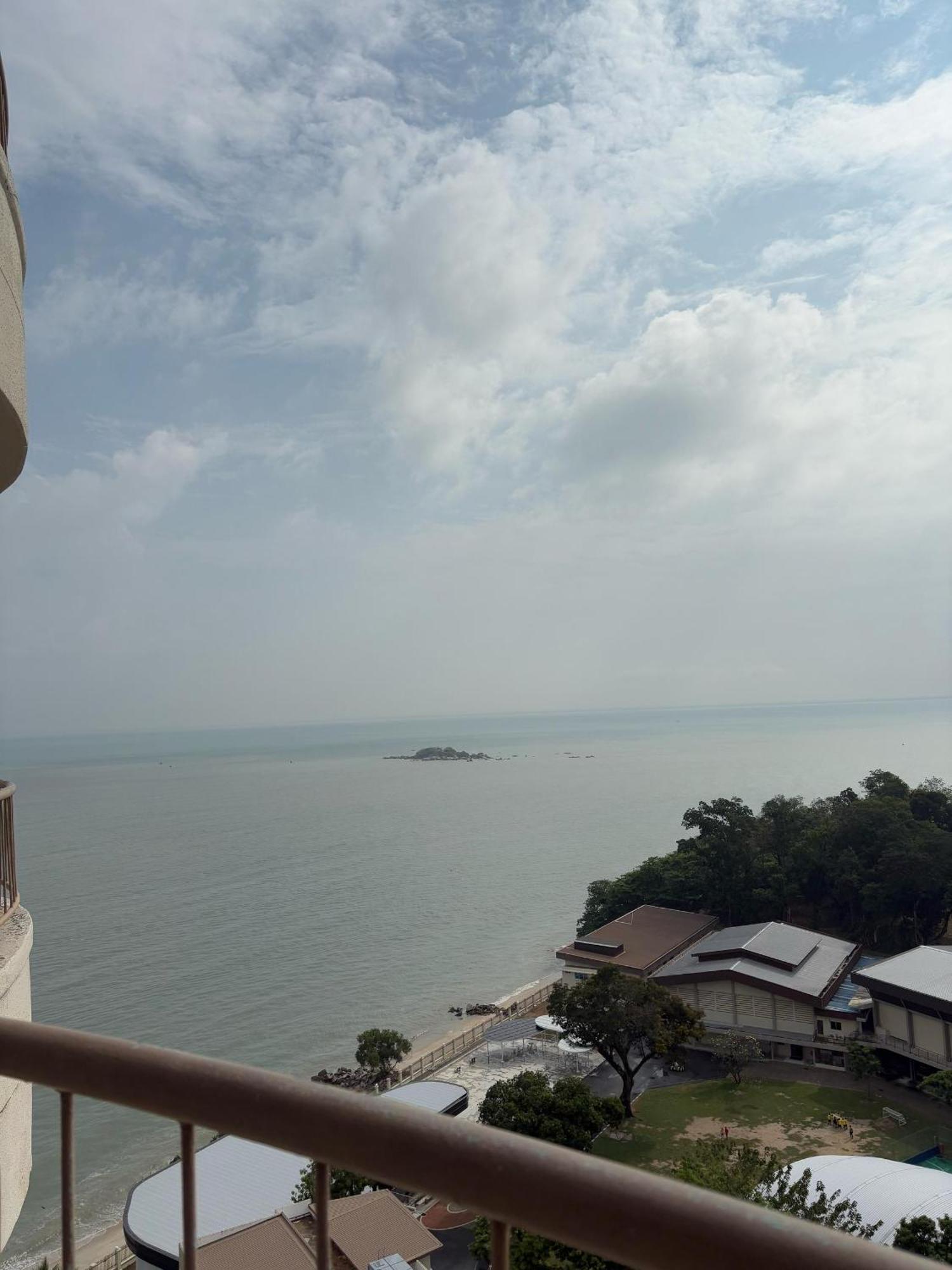 17 Jazz Sweet Beachfront Resort Tanjung Bungah  Extérieur photo