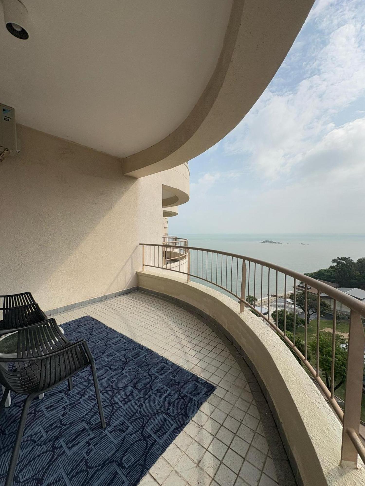 17 Jazz Sweet Beachfront Resort Tanjung Bungah  Extérieur photo